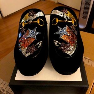 Gucci women's princetown velvet slippers